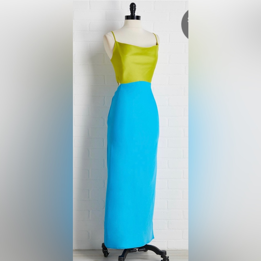 NWOT* Color block side cut out dress